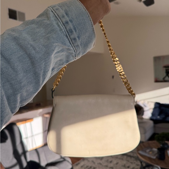 Gucci blondie clutch with extra cross body strap. - Picture 2 of 7